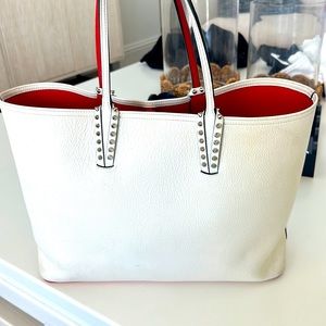 Cabata Loubinthesky Leather Tote. White. Christian Louboutin. Large neverfull